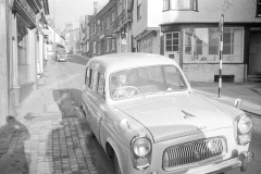 Car going to Barking!