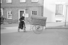 Postal delivery wagon