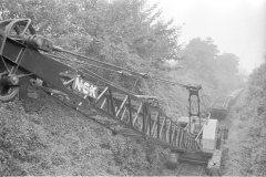 Lifting the railway track