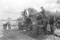 Chain ploughing competition